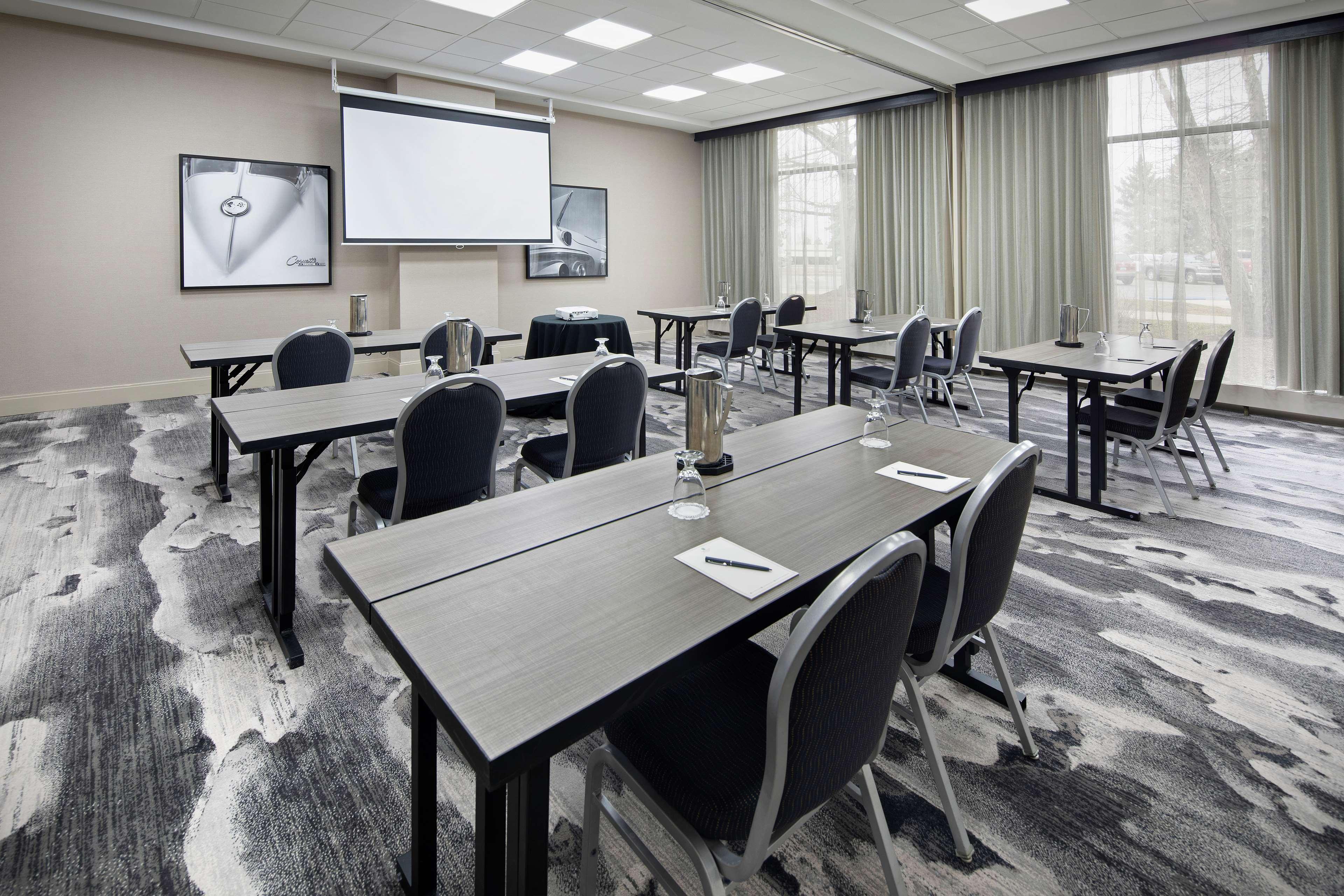 Embassy Suites By Hilton Detroit Troy Auburn Hills Extérieur photo