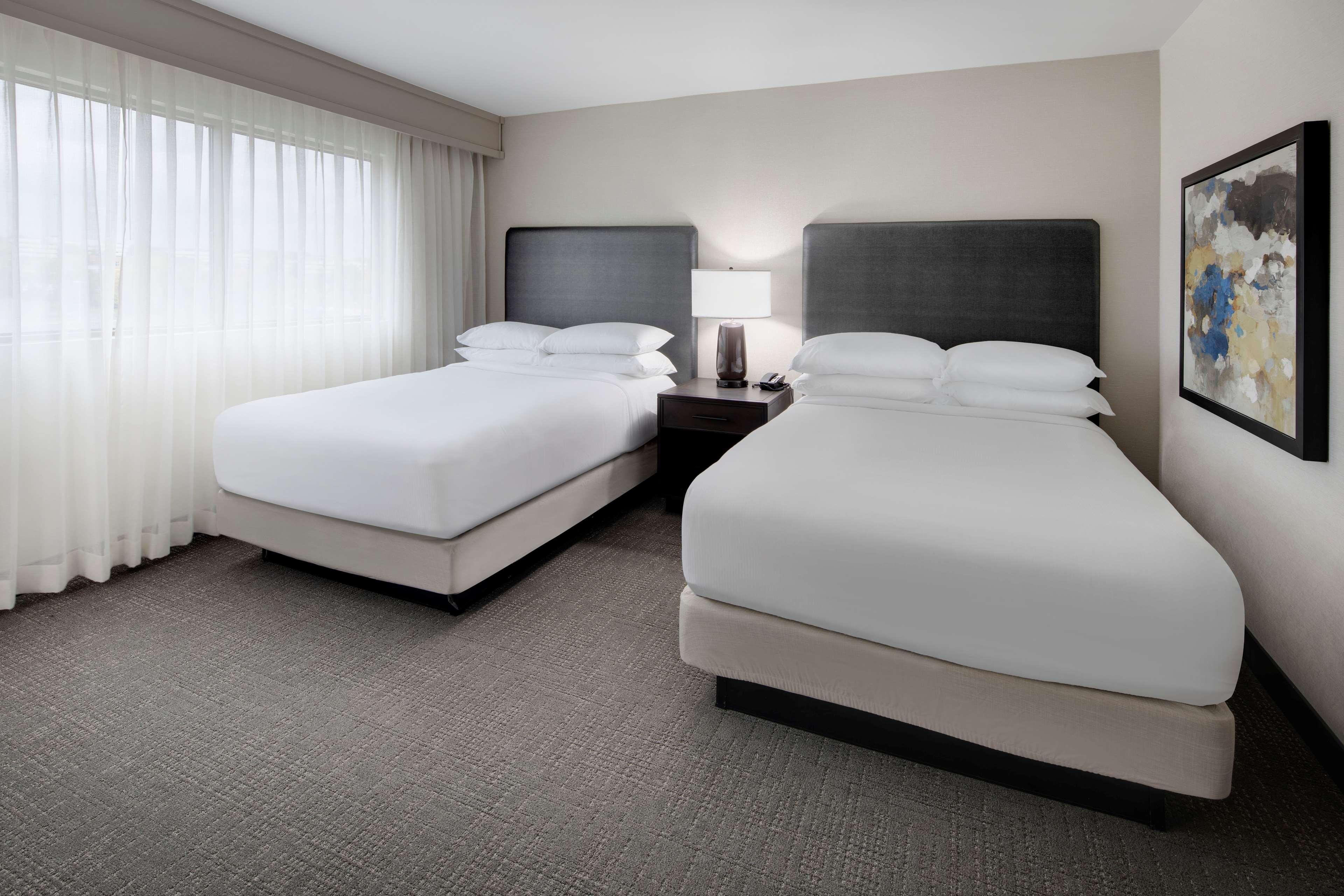 Embassy Suites By Hilton Detroit Troy Auburn Hills Extérieur photo