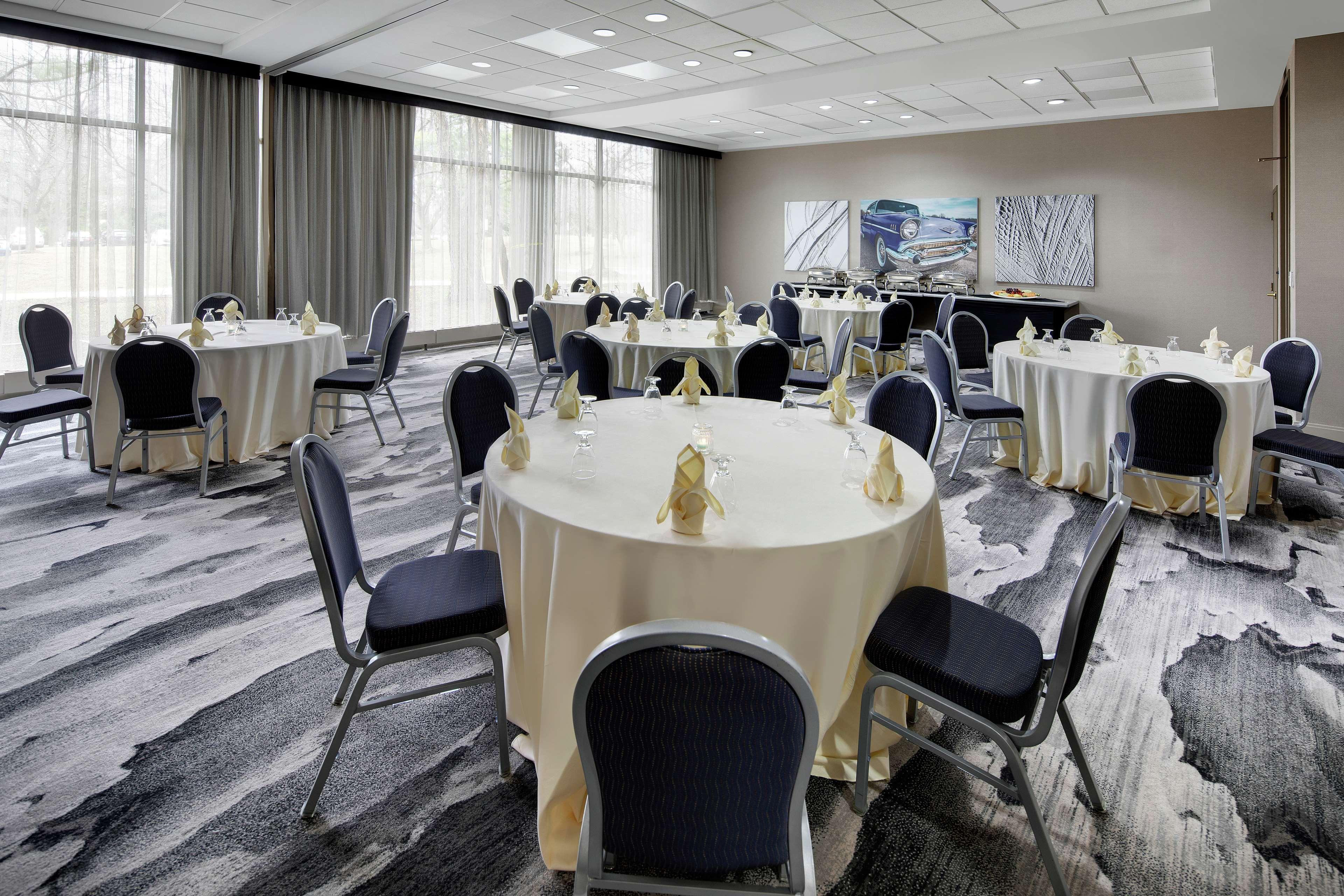 Embassy Suites By Hilton Detroit Troy Auburn Hills Extérieur photo