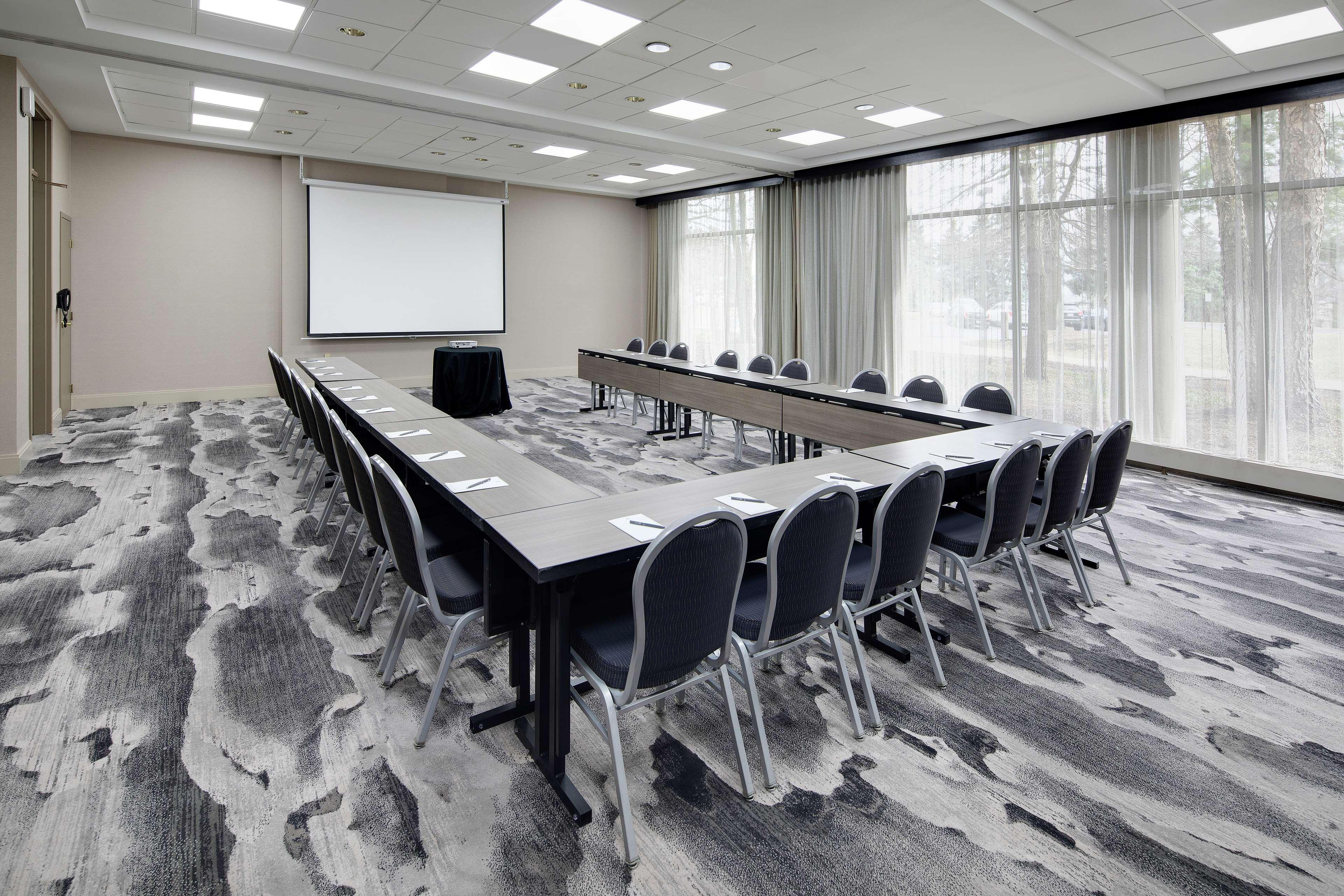 Embassy Suites By Hilton Detroit Troy Auburn Hills Extérieur photo