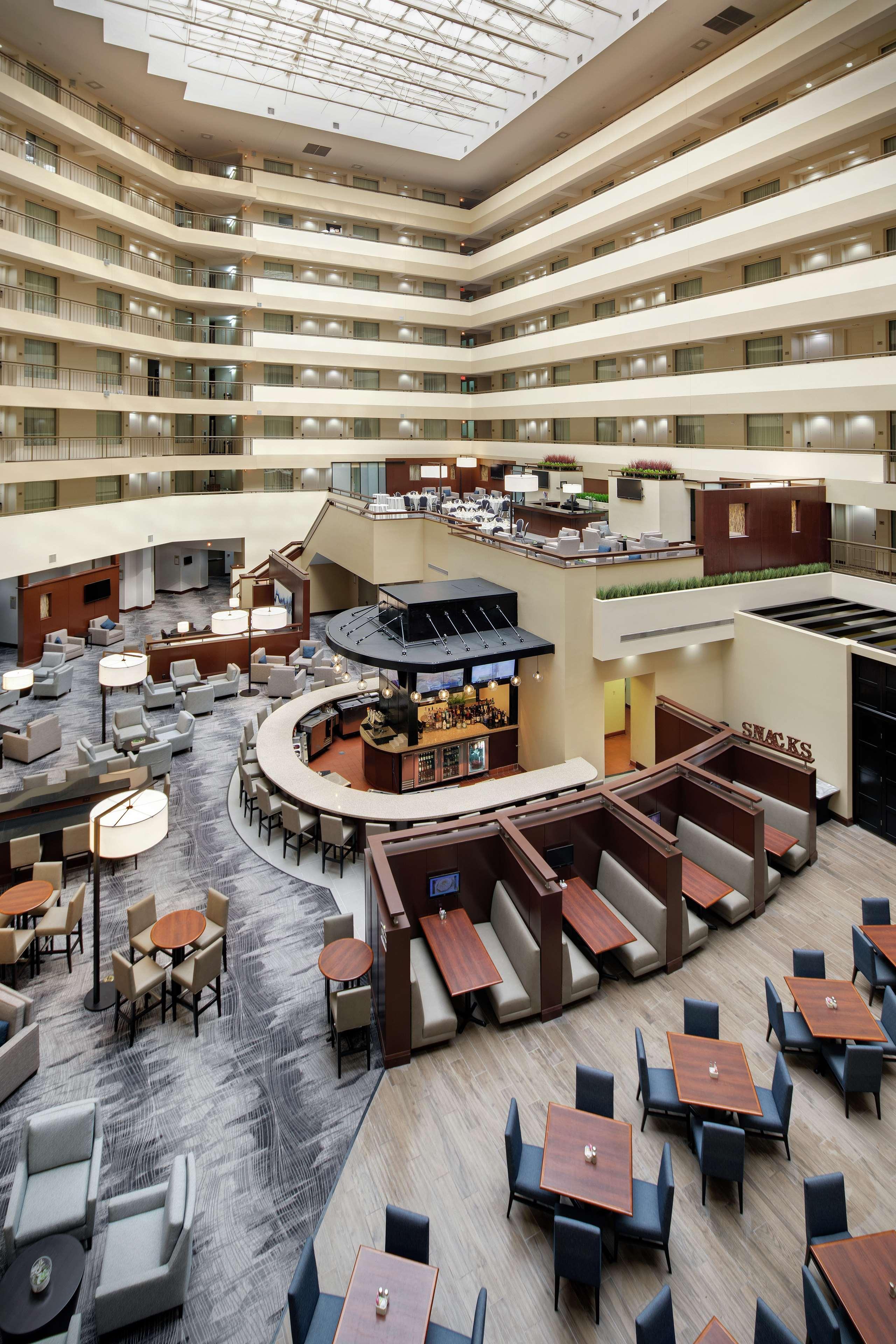 Embassy Suites By Hilton Detroit Troy Auburn Hills Extérieur photo