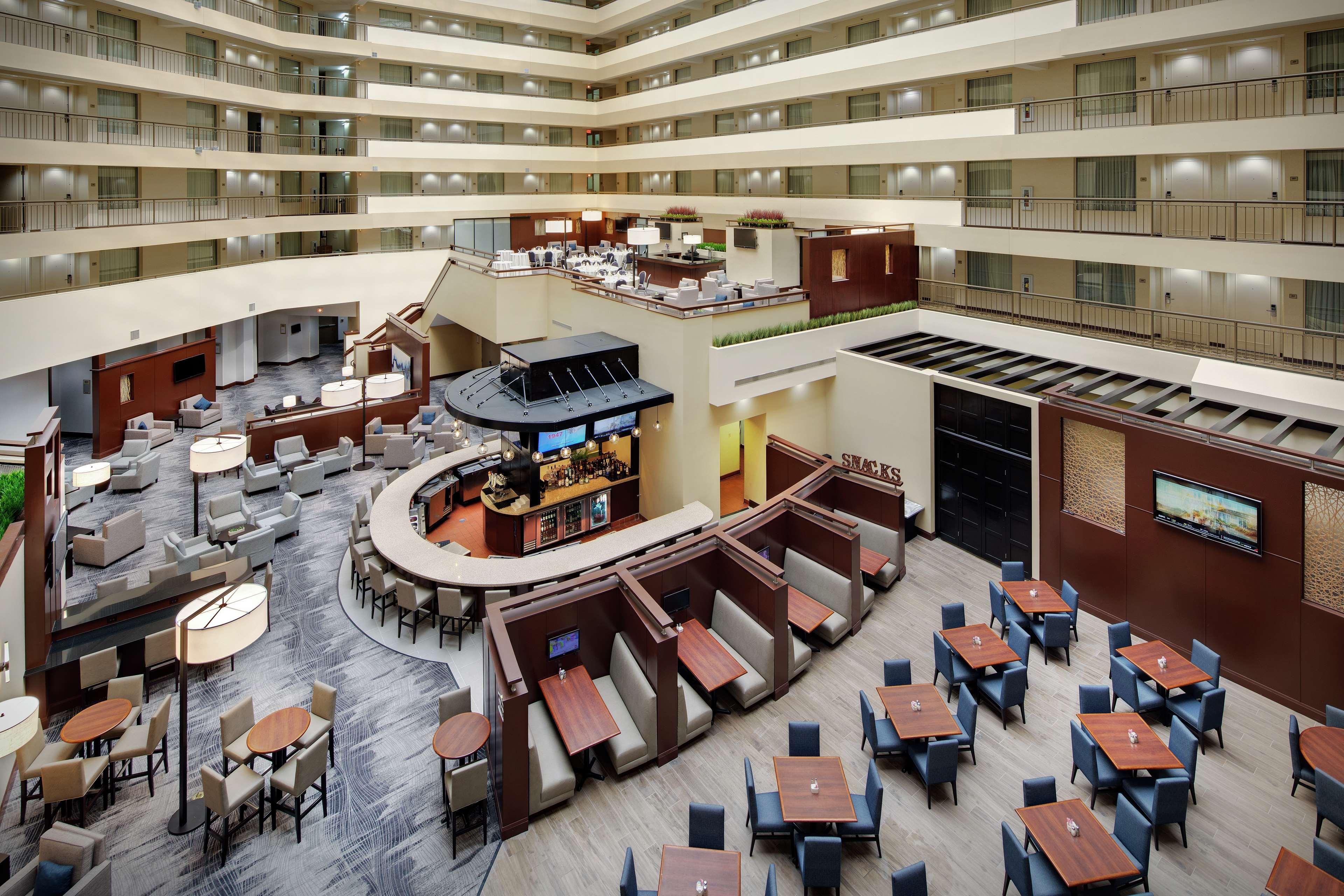 Embassy Suites By Hilton Detroit Troy Auburn Hills Extérieur photo