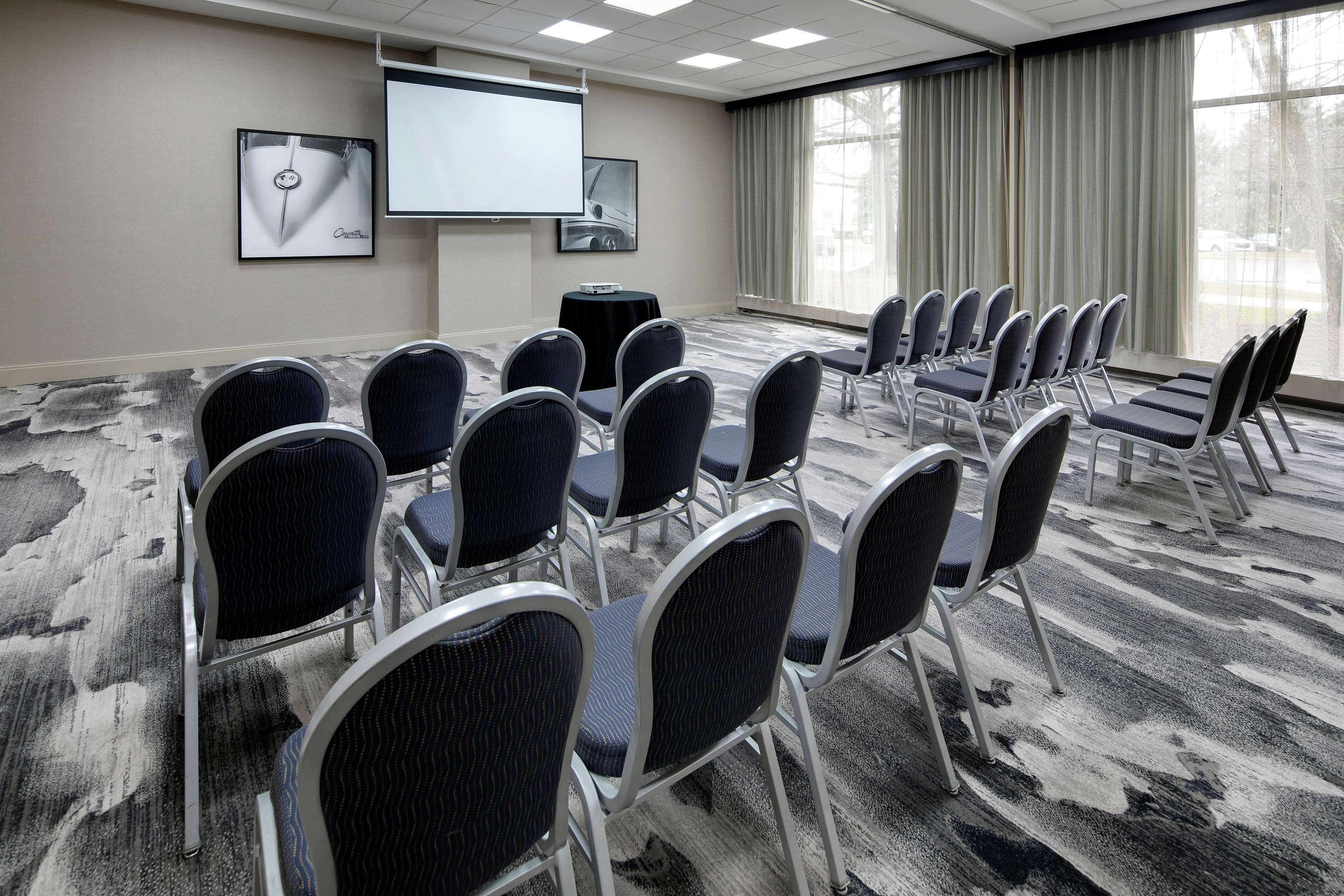 Embassy Suites By Hilton Detroit Troy Auburn Hills Extérieur photo