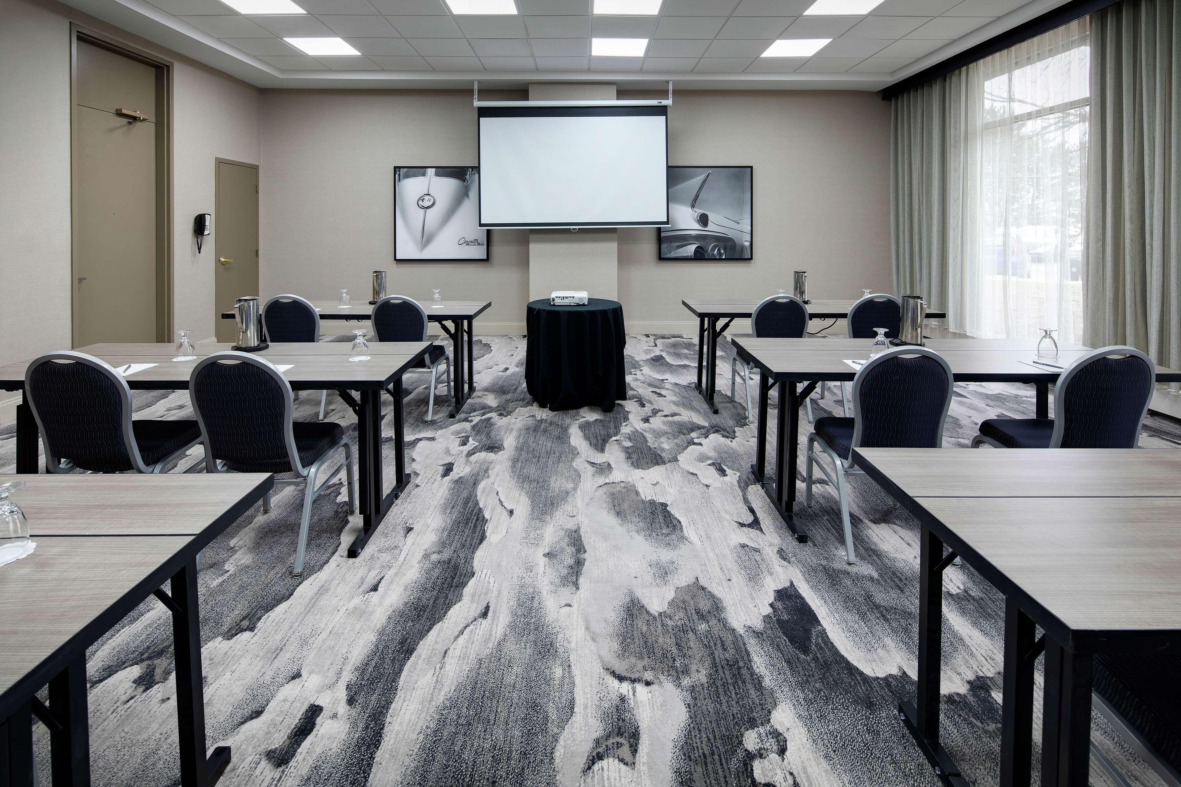 Embassy Suites By Hilton Detroit Troy Auburn Hills Extérieur photo