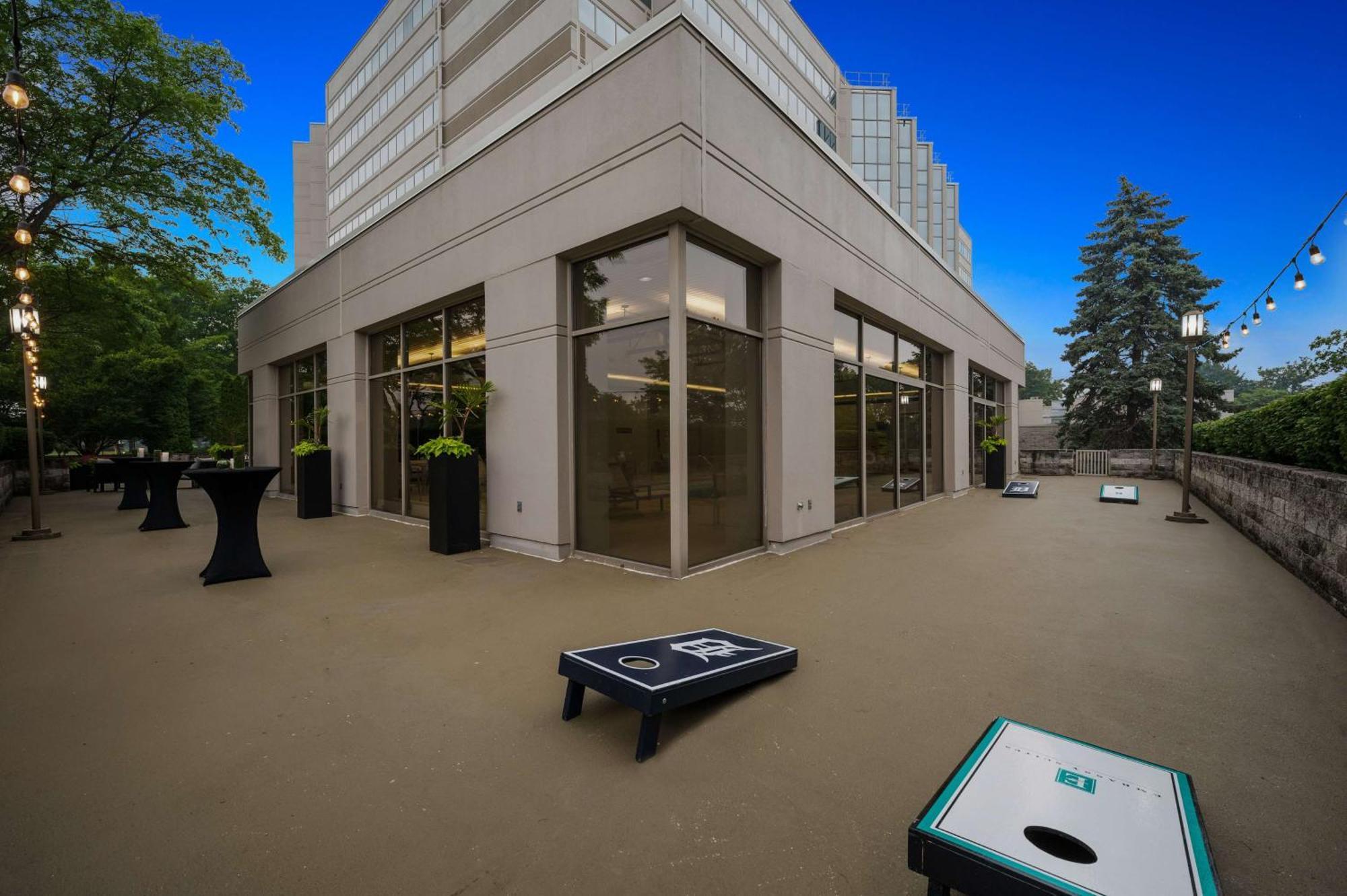 Embassy Suites By Hilton Detroit Troy Auburn Hills Extérieur photo