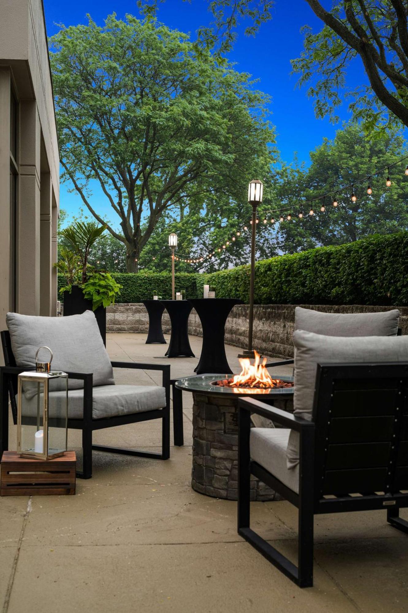 Embassy Suites By Hilton Detroit Troy Auburn Hills Extérieur photo