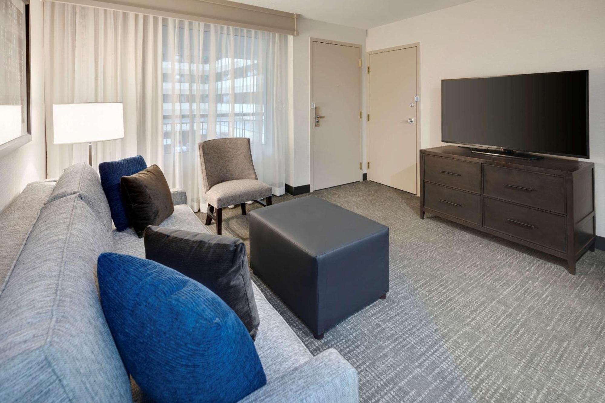 Embassy Suites By Hilton Detroit Troy Auburn Hills Extérieur photo