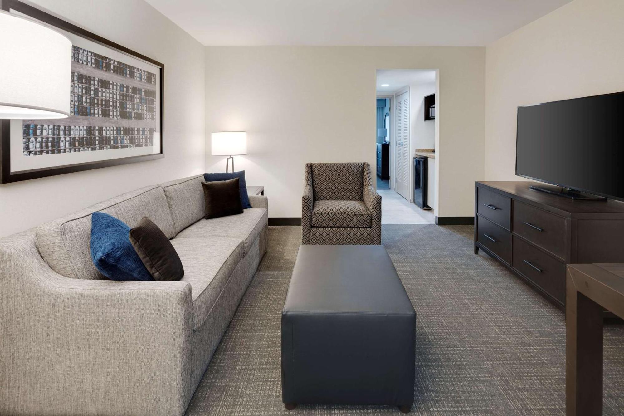 Embassy Suites By Hilton Detroit Troy Auburn Hills Extérieur photo