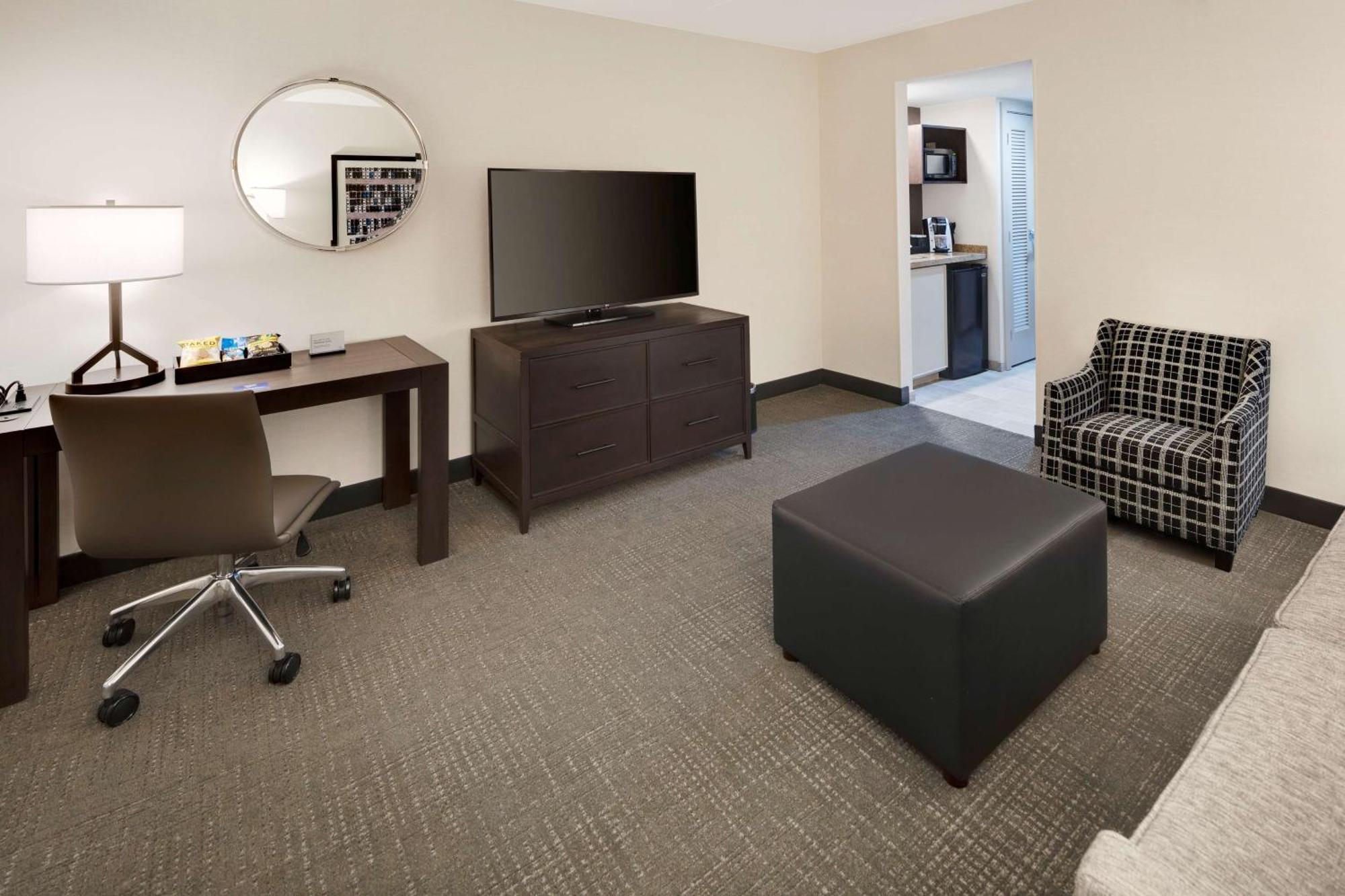 Embassy Suites By Hilton Detroit Troy Auburn Hills Extérieur photo