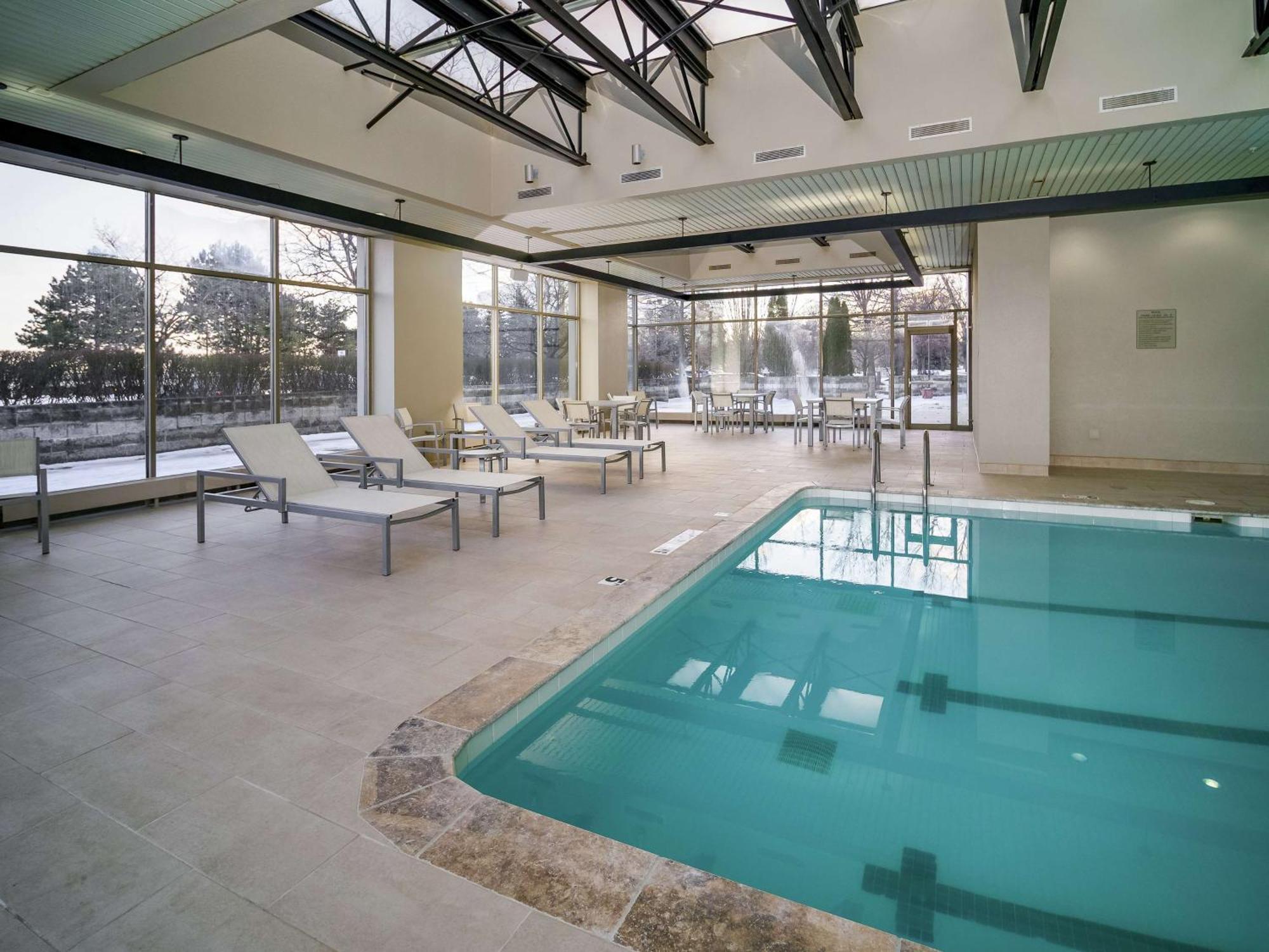 Embassy Suites By Hilton Detroit Troy Auburn Hills Extérieur photo