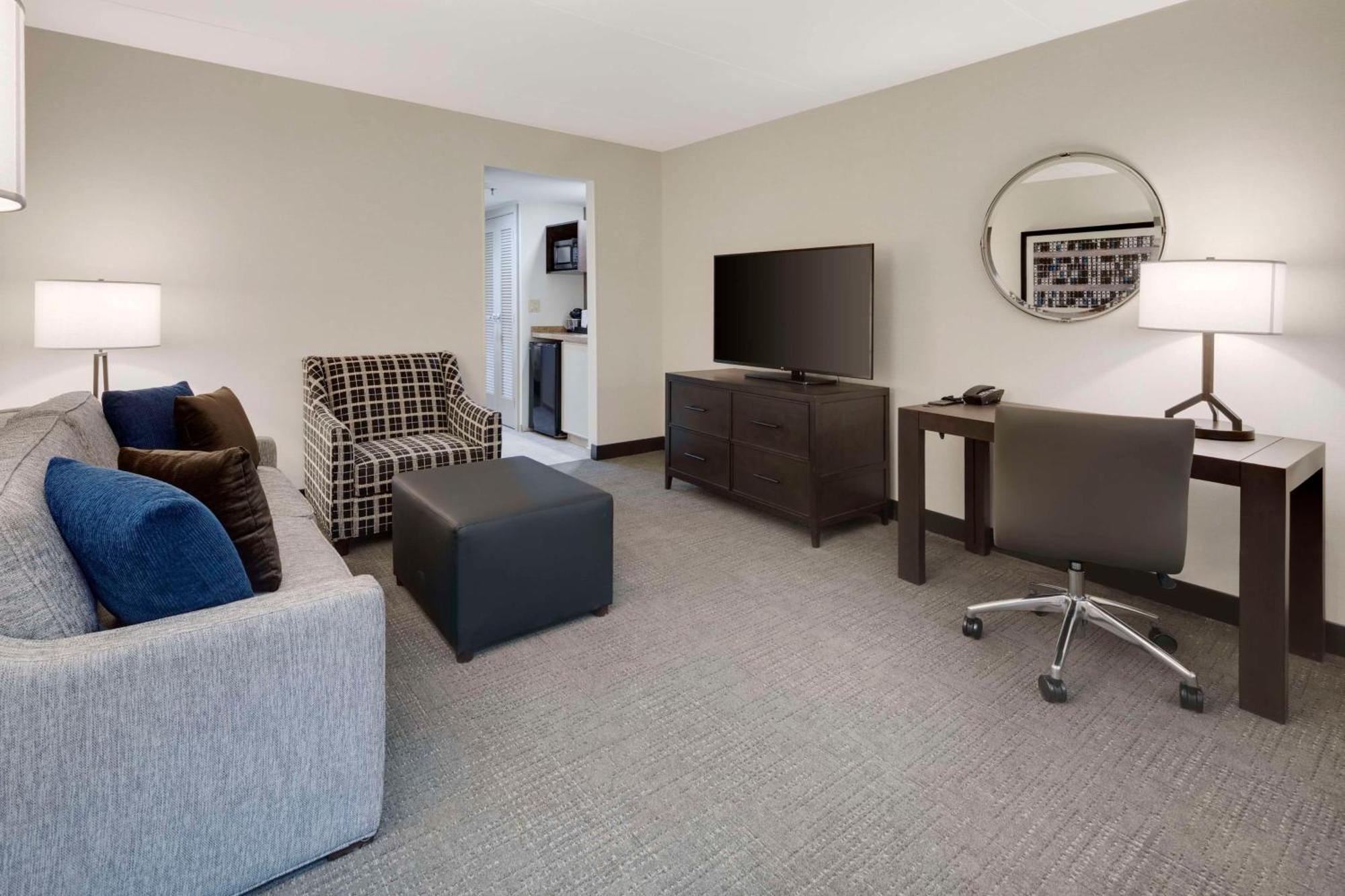 Embassy Suites By Hilton Detroit Troy Auburn Hills Extérieur photo